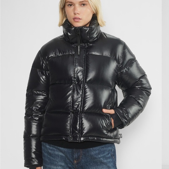 Aritzia Jackets & Blazers - Aritzia Shiny Black Puffer Jacket